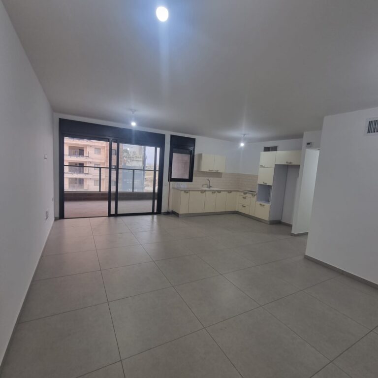 נופי בן שמן, דירת 4 חדרים לוד, יערות הכרמל לוד, דירה להשכרה לוד, דירה חדשה לוד, נדל"ן לוד, פיור נדל"ן, מס' נכס 292, אהרן