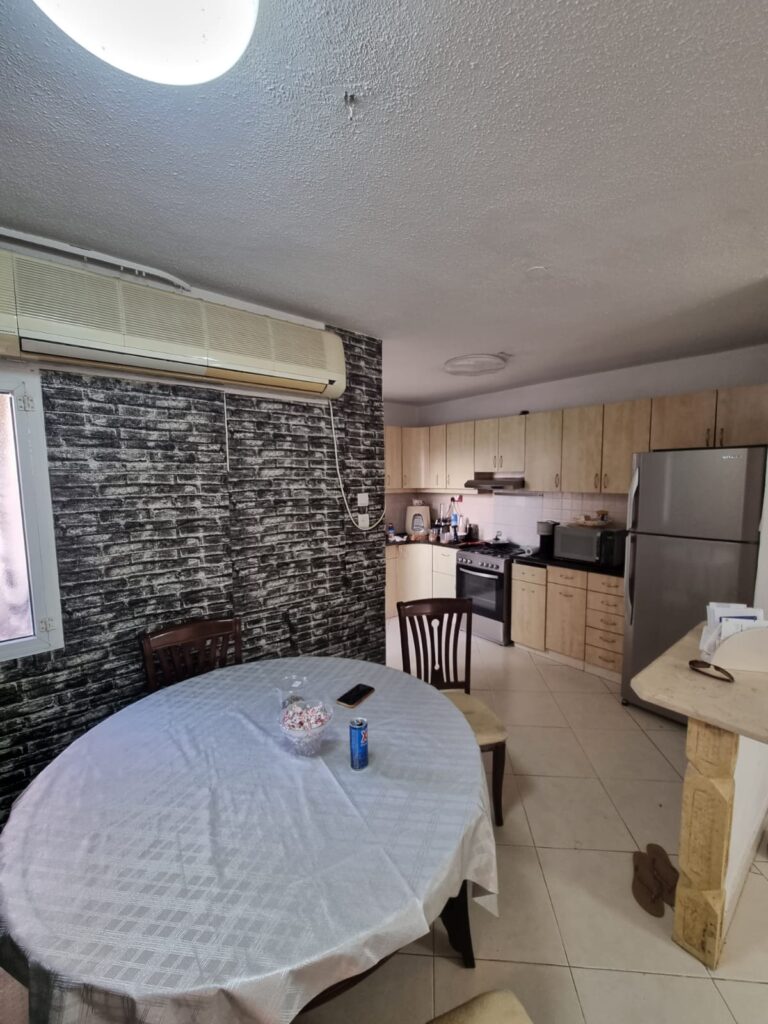 דירת 4 חדרים למכירה בשדרות שלמה המלך 109 בלוד. 95 מ"ר, משופצת, קומה 4 מתוך 4, מיקום מרכזי וכניסה גמישה. מספר נכס 363.