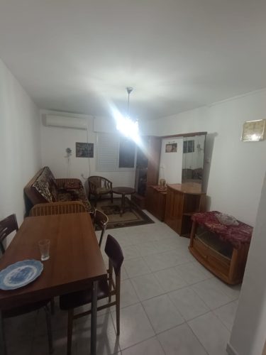 דירת 2 חדרים להשכרה ברחוב אליעזר מילרוד 18, אשקלון. 45 מ"ר, קומה 1 מתוך 4, במצב שמור ובאזור שקט ונעים. תחבורה נגישה במרחק הליכה. כניסה מיידית. מס' נכס 274.